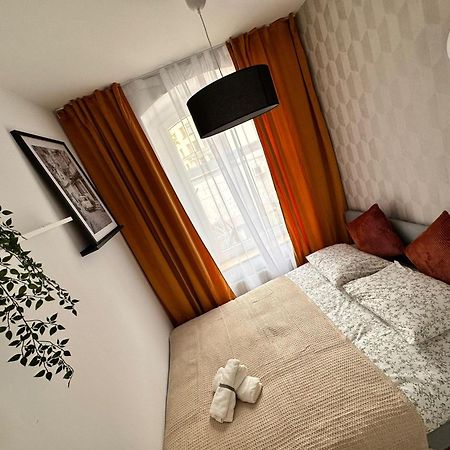 Kosciuszki P R I M E Suites คาโตวีตเซ ภายนอก รูปภาพ