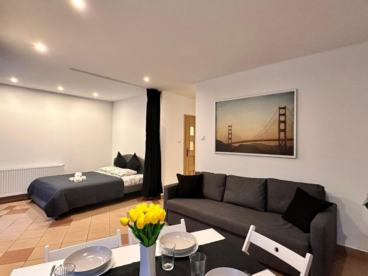 Kosciuszki P R I M E Suites คาโตวีตเซ ภายนอก รูปภาพ