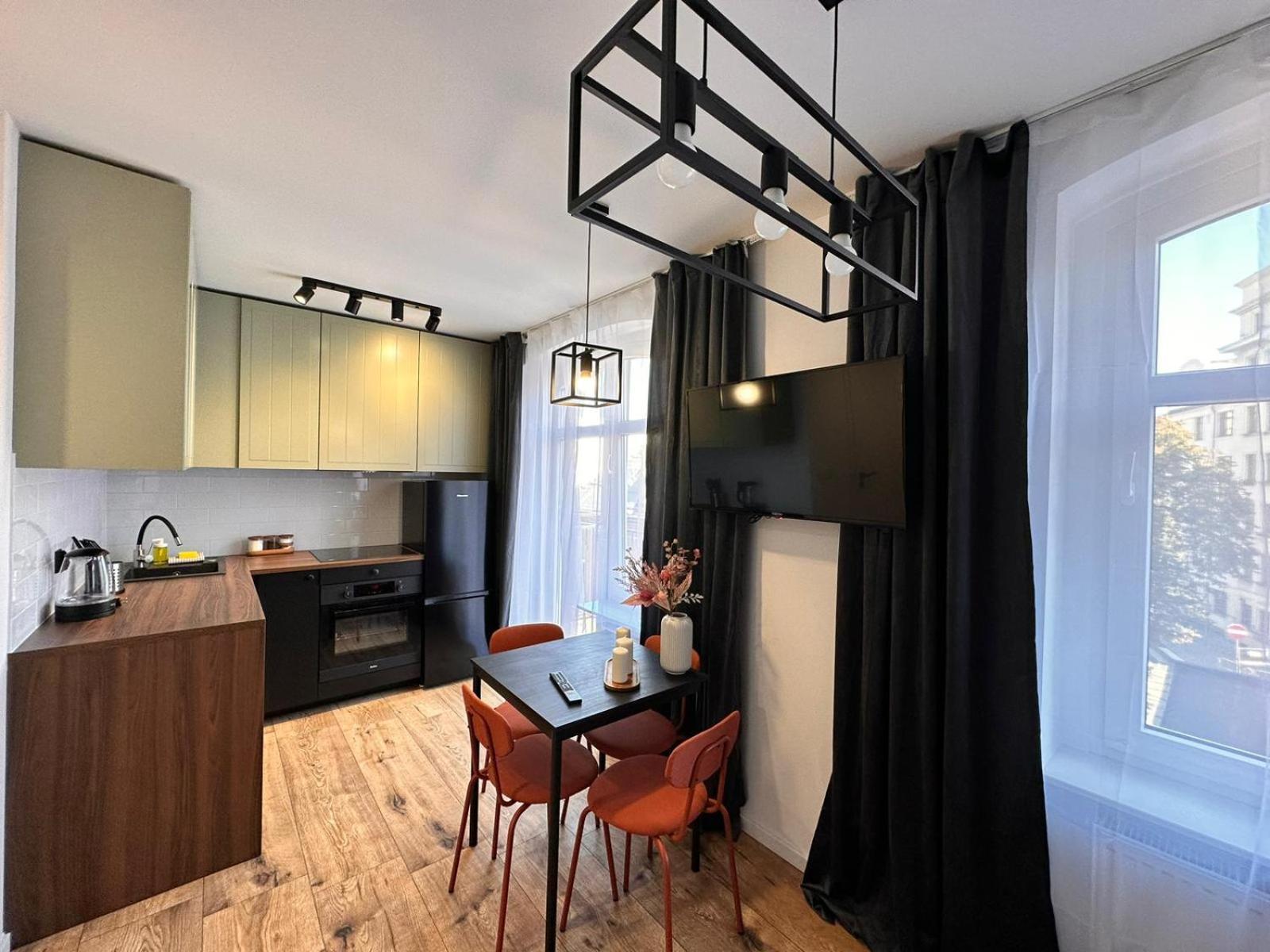 Kosciuszki P R I M E Suites คาโตวีตเซ ภายนอก รูปภาพ
