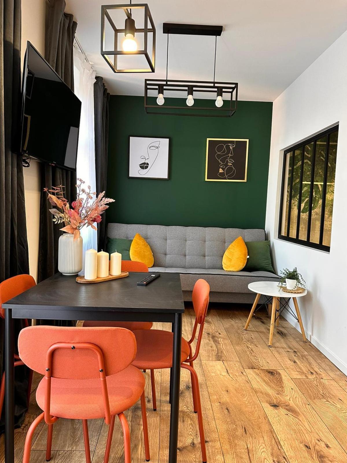 Kosciuszki P R I M E Suites คาโตวีตเซ ภายนอก รูปภาพ