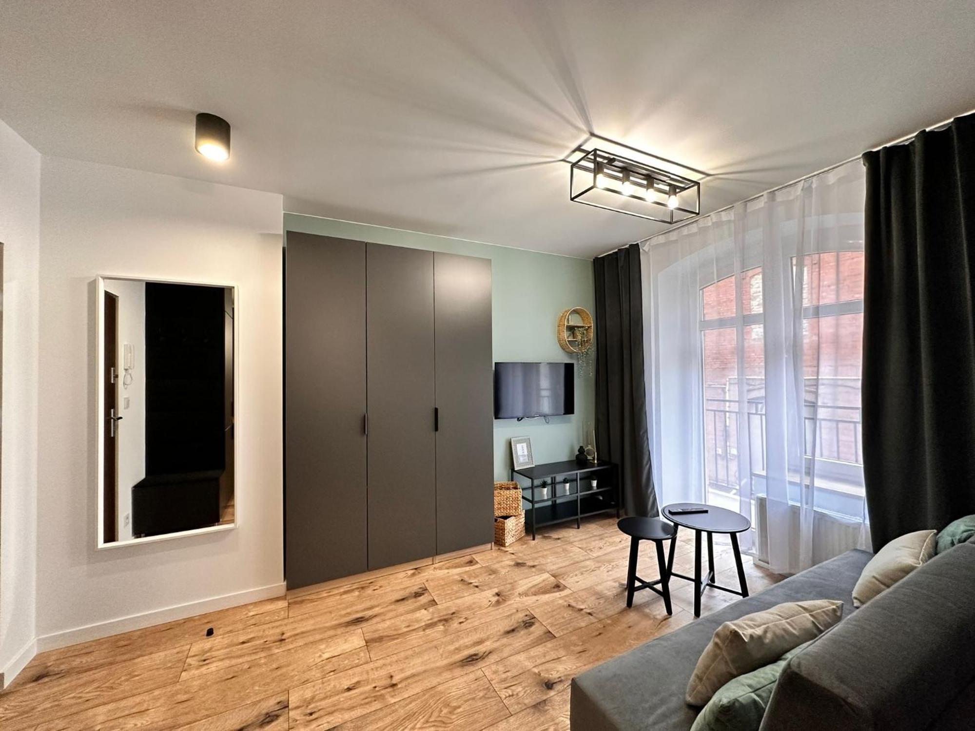 Kosciuszki P R I M E Suites คาโตวีตเซ ภายนอก รูปภาพ