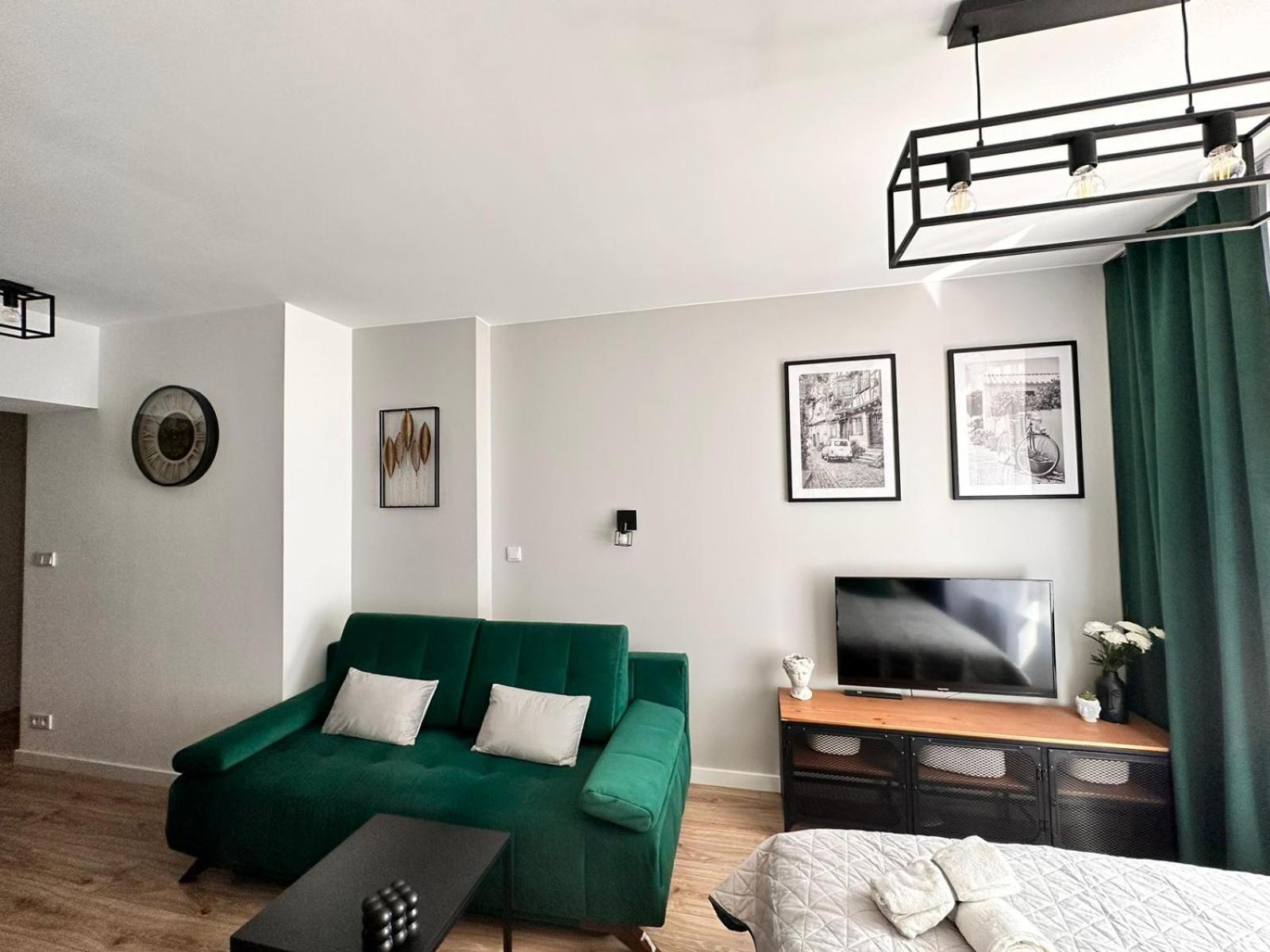 Kosciuszki P R I M E Suites คาโตวีตเซ ภายนอก รูปภาพ