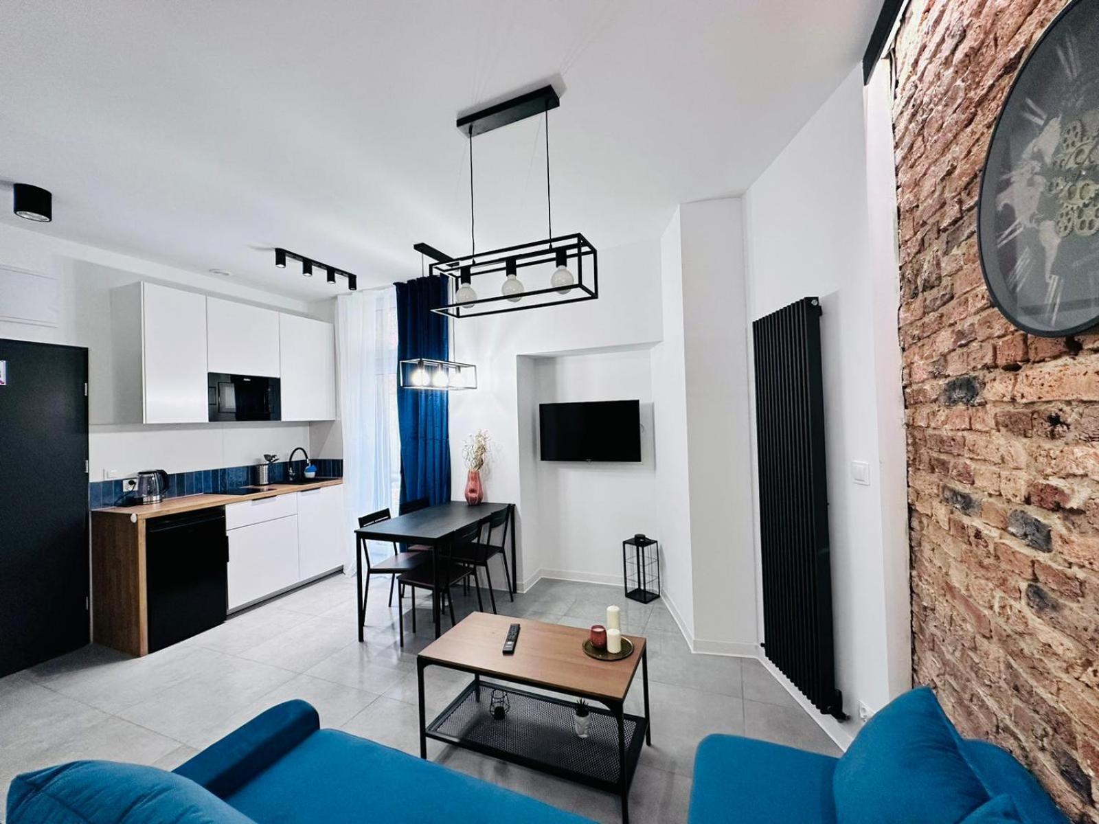 Kosciuszki P R I M E Suites คาโตวีตเซ ภายนอก รูปภาพ