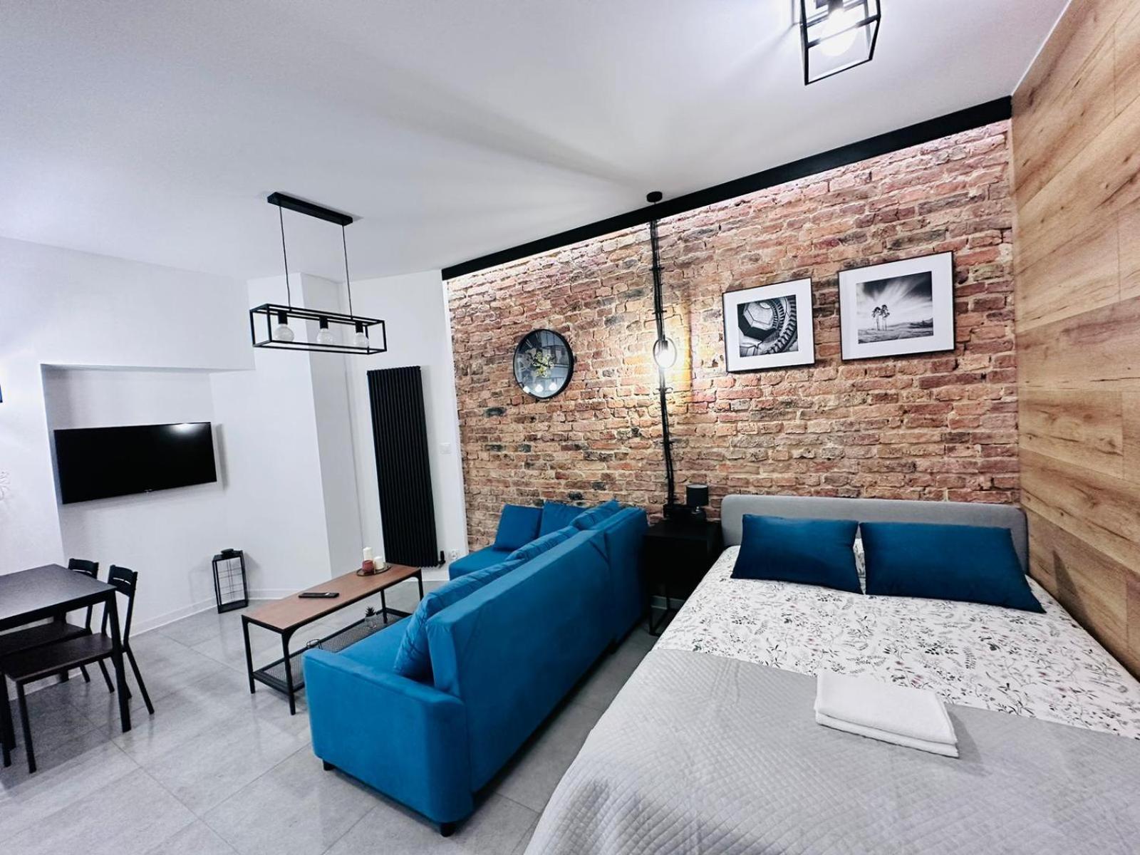Kosciuszki P R I M E Suites คาโตวีตเซ ภายนอก รูปภาพ