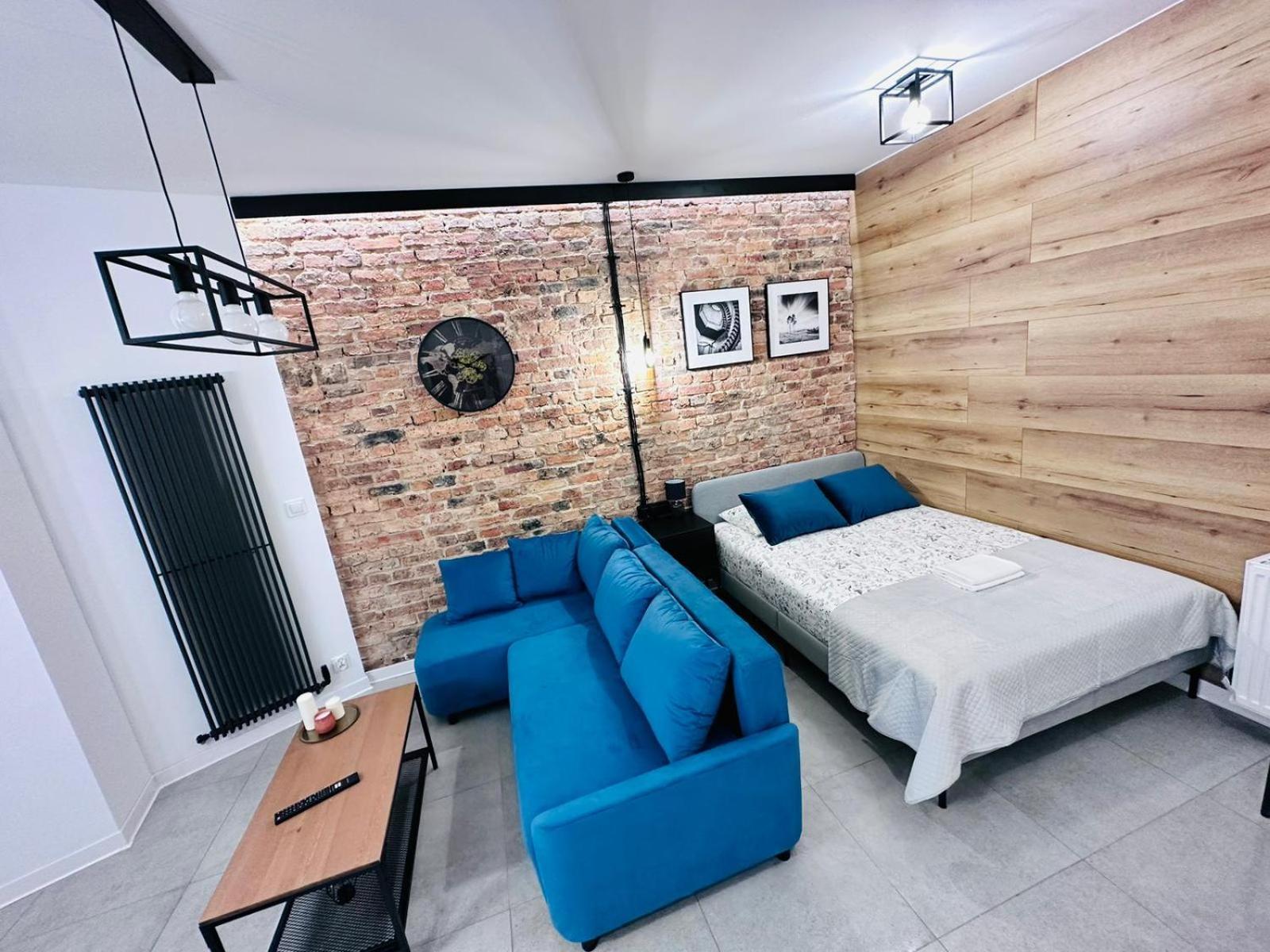 Kosciuszki P R I M E Suites คาโตวีตเซ ภายนอก รูปภาพ