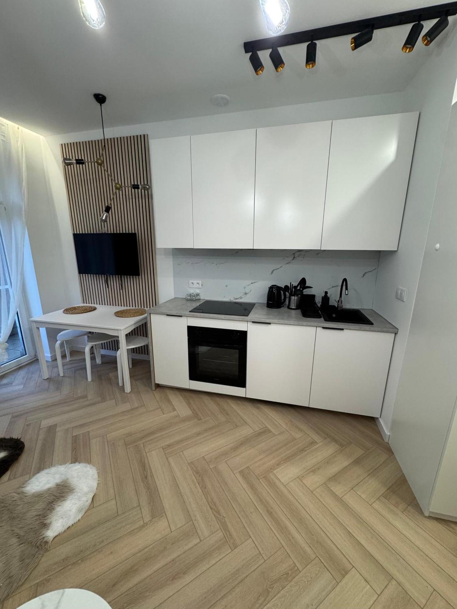 Kosciuszki P R I M E Suites คาโตวีตเซ ภายนอก รูปภาพ
